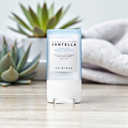 SKIN1004 Madagascar Centella Hyalu Cica Silky Fit Sun Stick 20g
